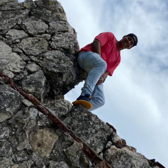 Meet your Posher, Alejandro - Picture 1 of 1